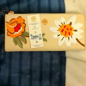 BRAND NEW GENUINE WOMENS FLORAL EMBROIDERED TORY BURCH WALLET